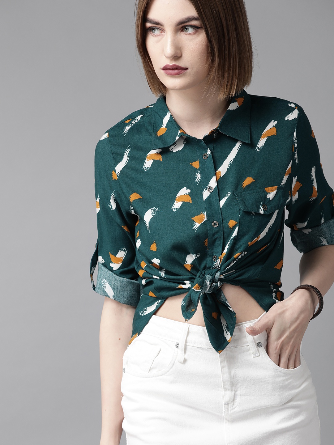 

The Roadster Lifestyle Co Women Green & Off-White Regular Fit Printed Casual Shirt