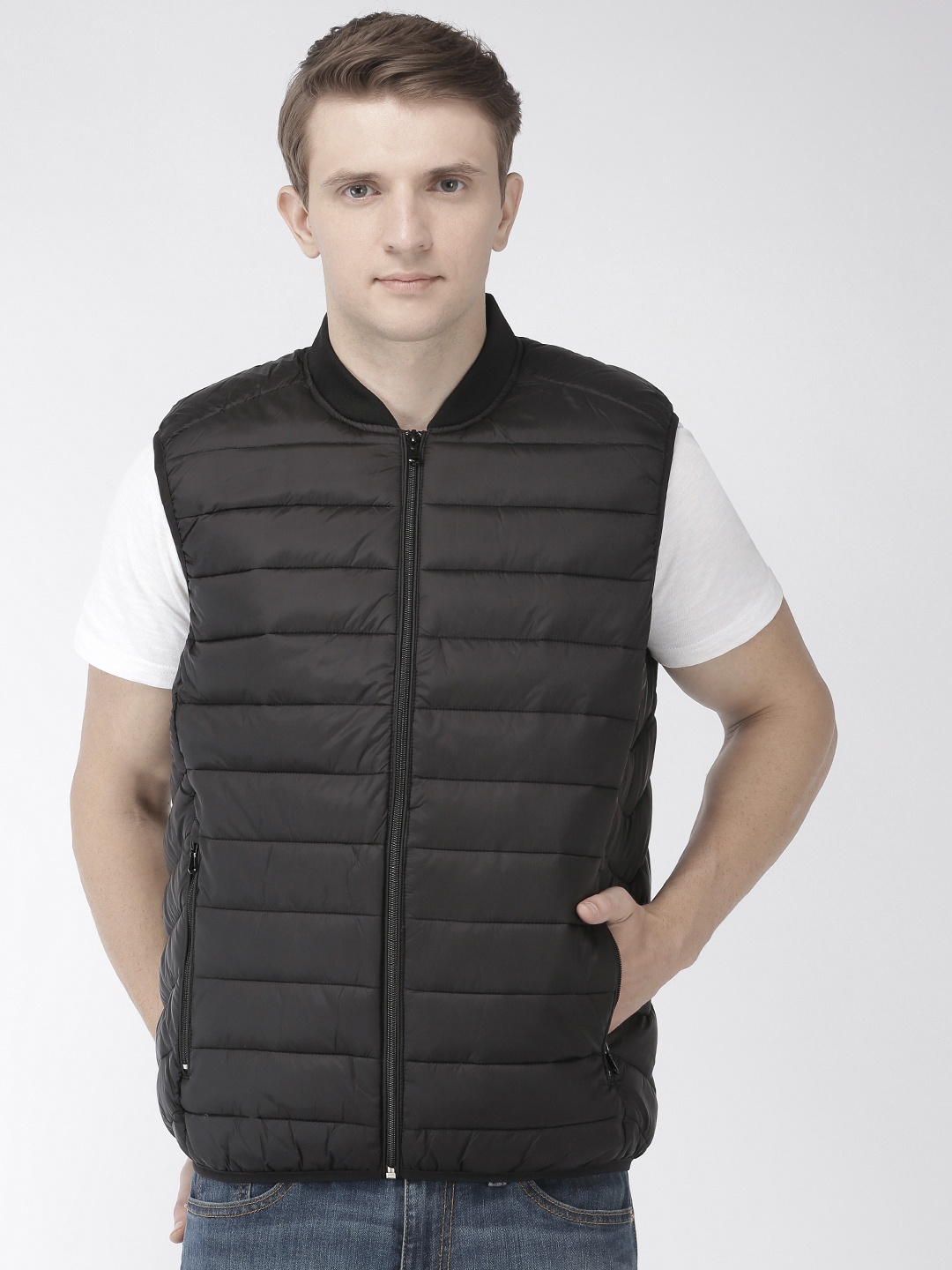 

Celio Men Black Solid Water Resistant Light Weight Puffer Jacket