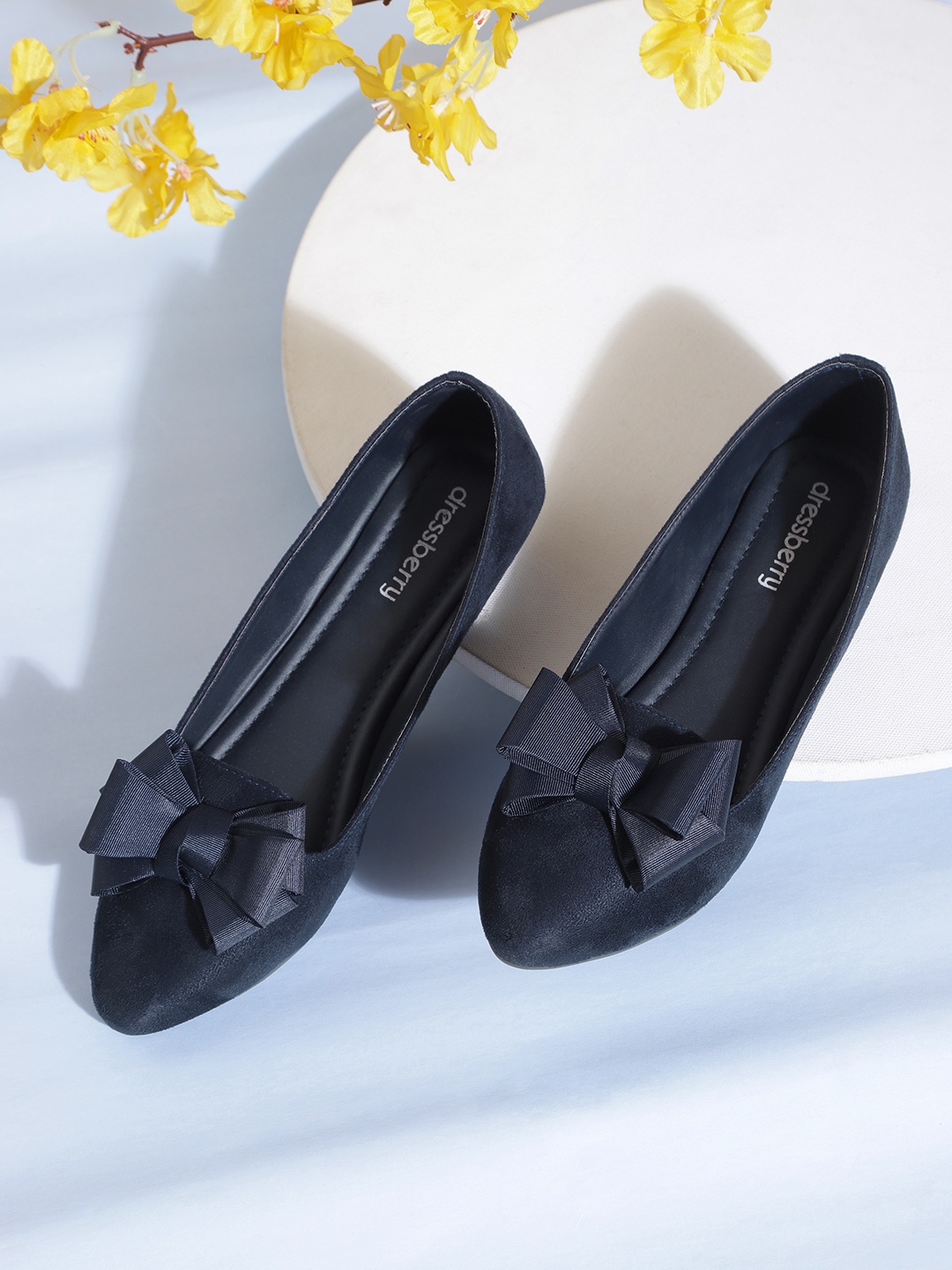 

DressBerry Women Navy Blue Solid Bow Detail Ballerinas