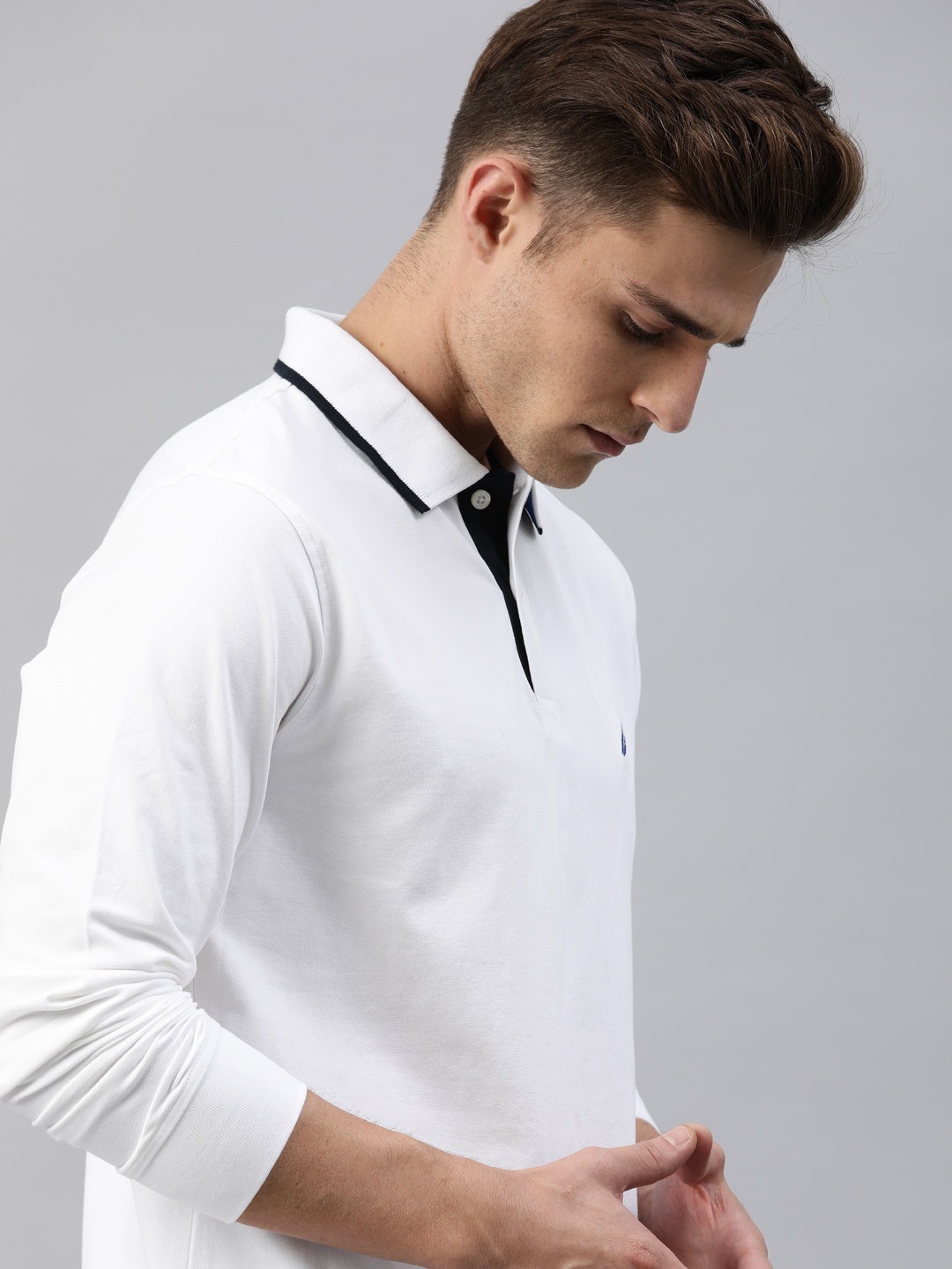 

Nautica Men White Solid Polo Collar T-shirt