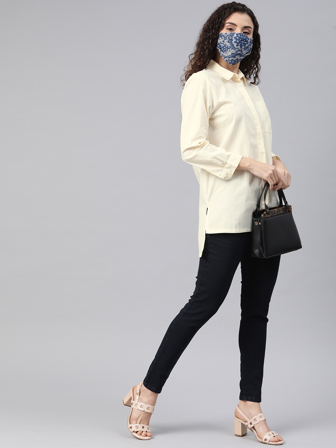 

Chemistry Women Off-White Regular Fit Solid Casual Shirt