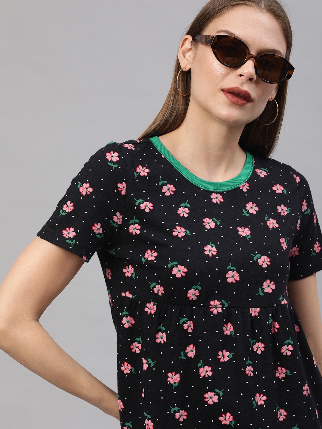 

Chemistry Women Black & Pink Floral Printed A-Line Top