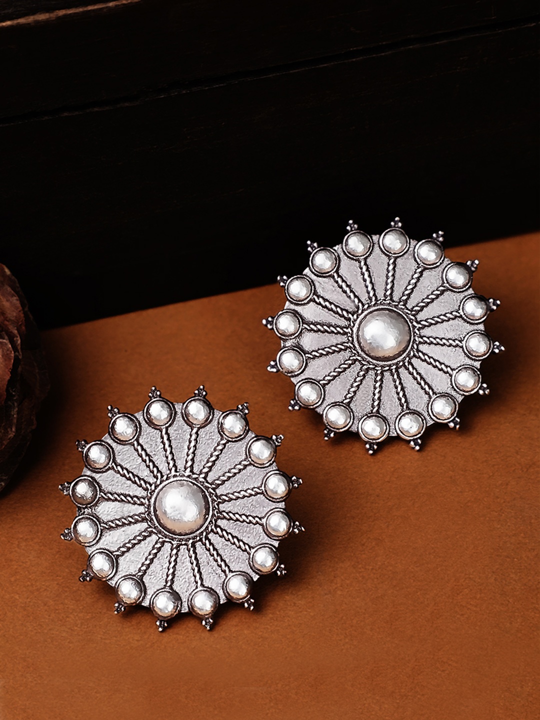 

Rubans Silver-Toned Oxidised Classic Studs