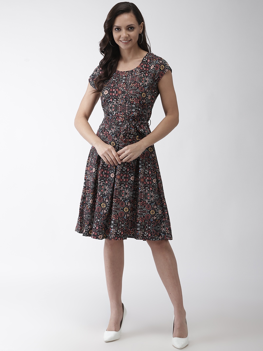 

WISSTLER Women Black & Pink Floral Printed Fit and Flare Dress