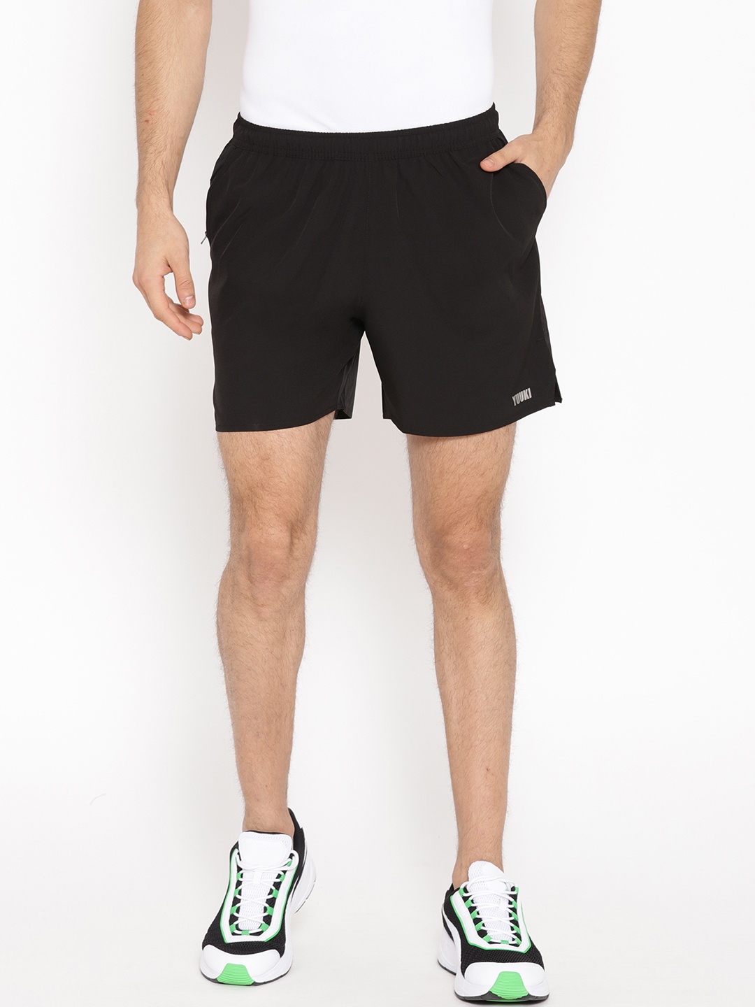 

Yuuki Men Black Solid Regular Fit Running Shorts