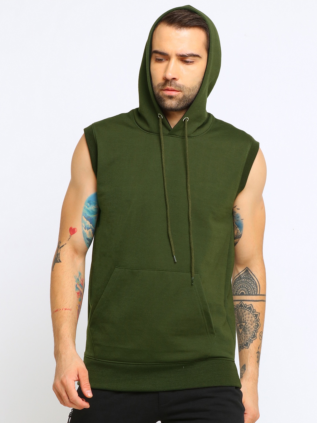 

Maniac Men Olive Green Solid Hooded Sweatshirt