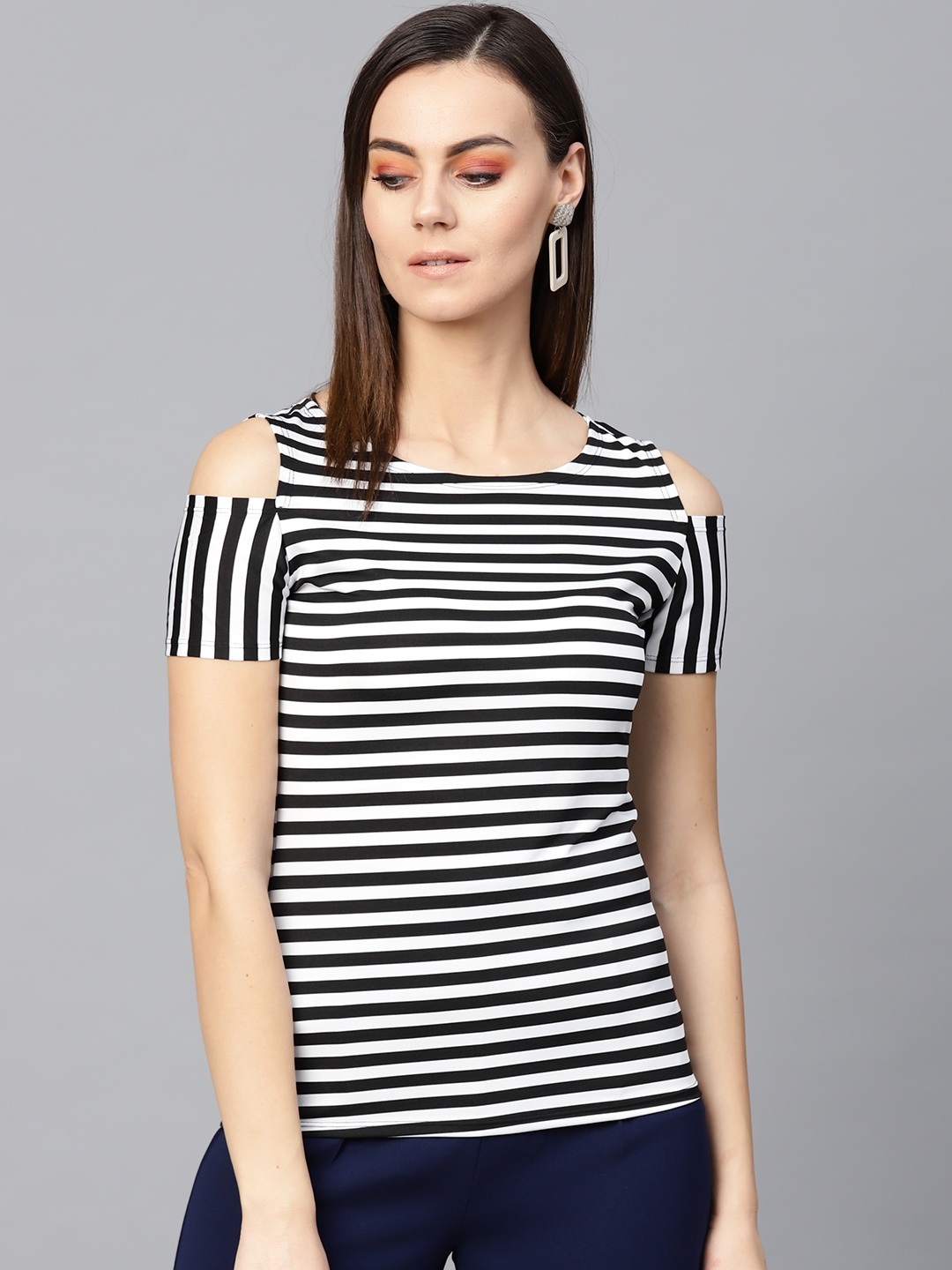 

Zima Leto Women Black & White Striped Cold Shoulder T-shirt