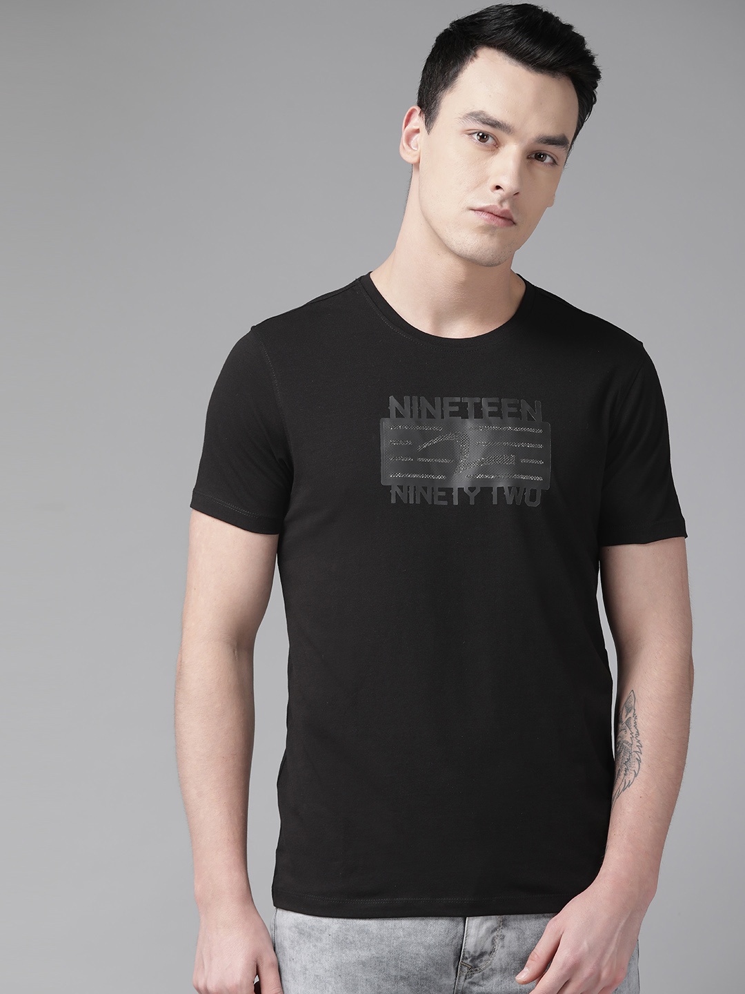 

SPYKAR Men Black Printed Round Neck T-shirt