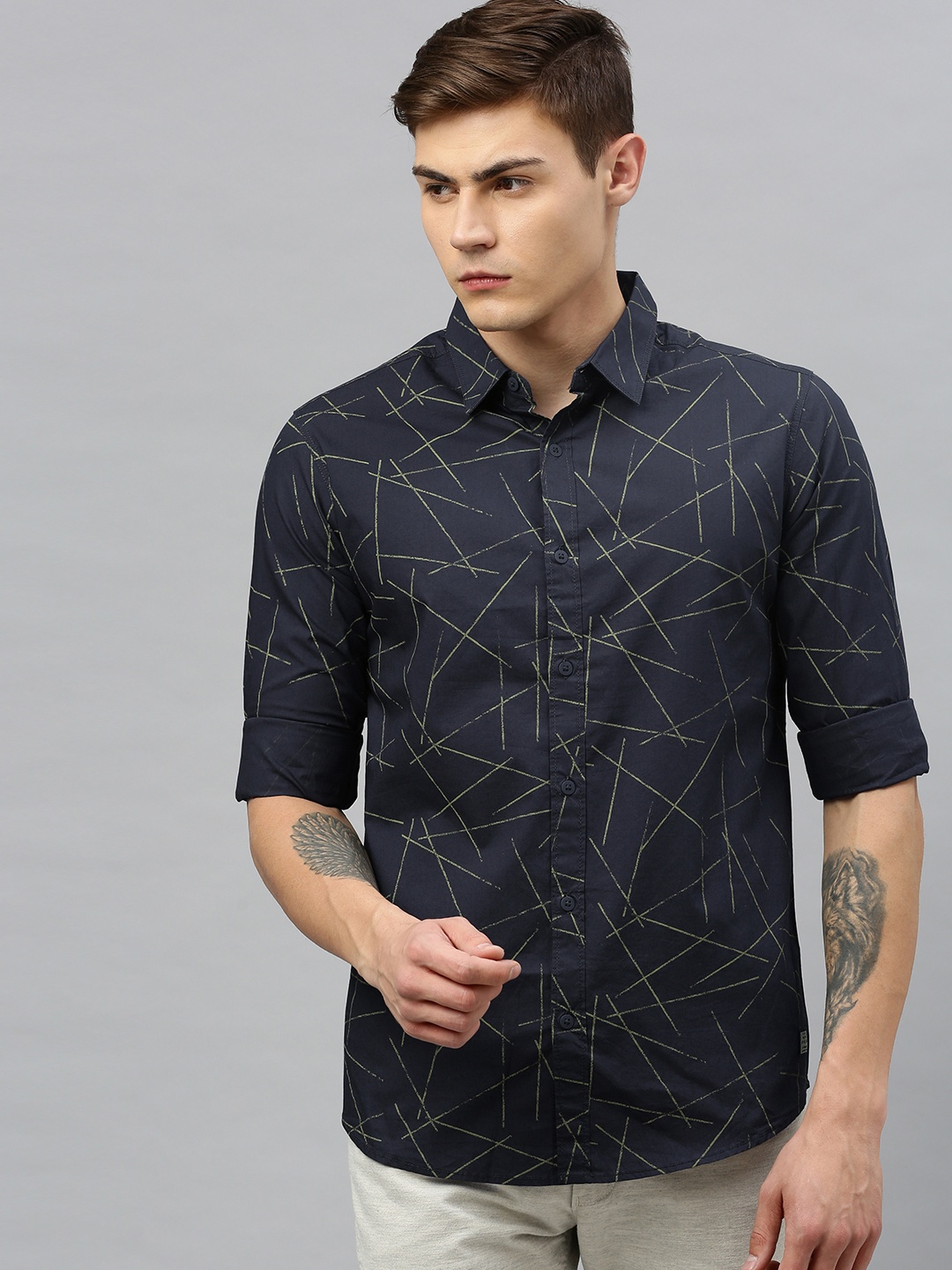 

SPYKAR Men Navy Blue & Olive Green Slim Fit Printed Casual Shirt