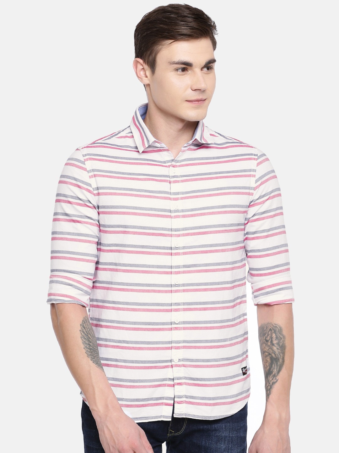 

SPYKAR Men White & Red Slim Fit Striped Casual Shirt
