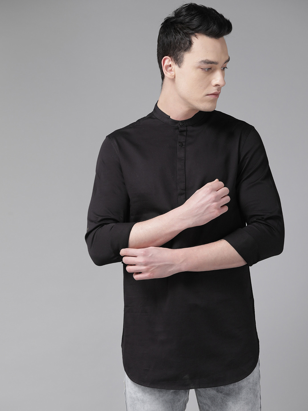 

SPYKAR Men Black Regular Fit Knitted Solid Casual Shirt
