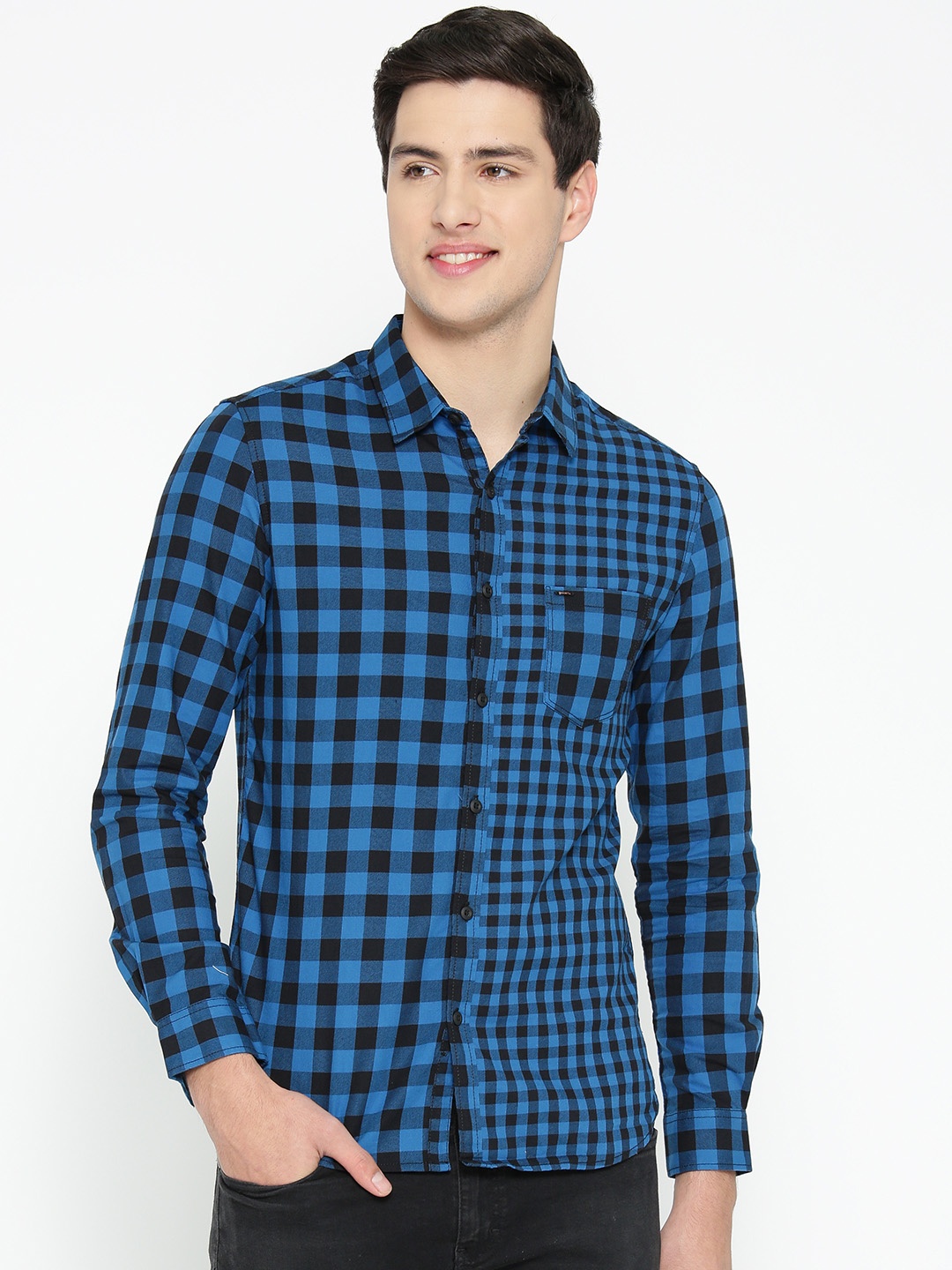 

SPYKAR Men Blue & Black Slim Fit Checked Casual Shirt
