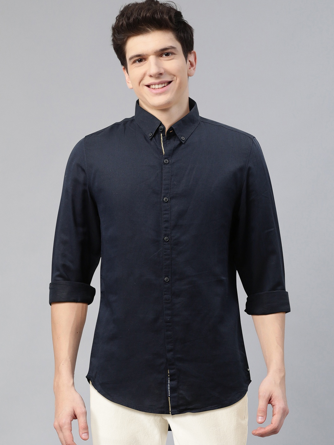 

SPYKAR Men Navy Blue Regular Fit Solid Casual Shirt