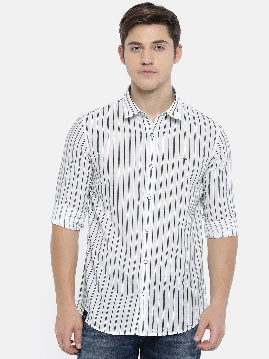 

SPYKAR Men White & Black Slim Fit Striped Casual Shirt