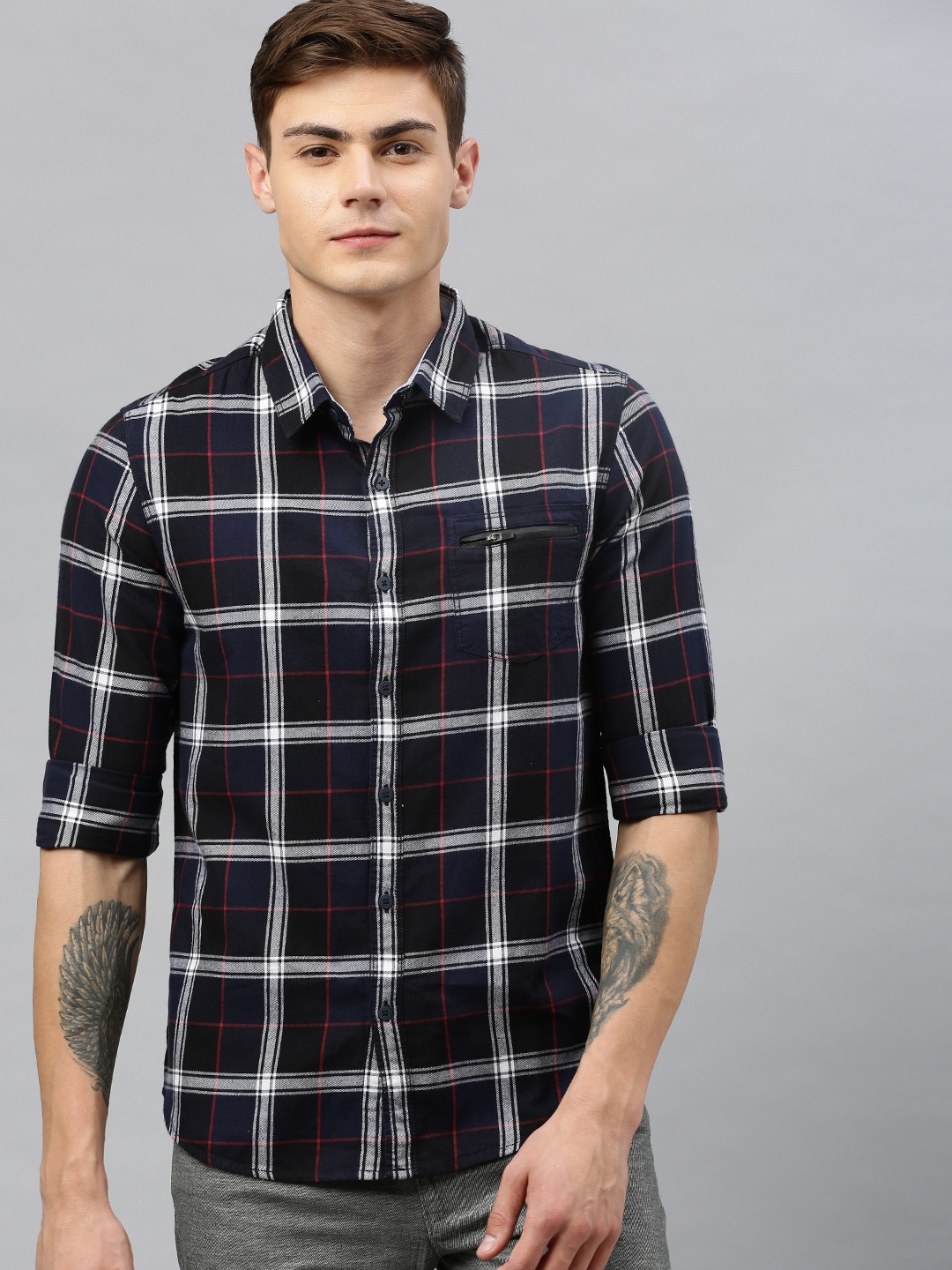 

SPYKAR Men Navy Blue & White Slim Fit Checked Casual Shirt