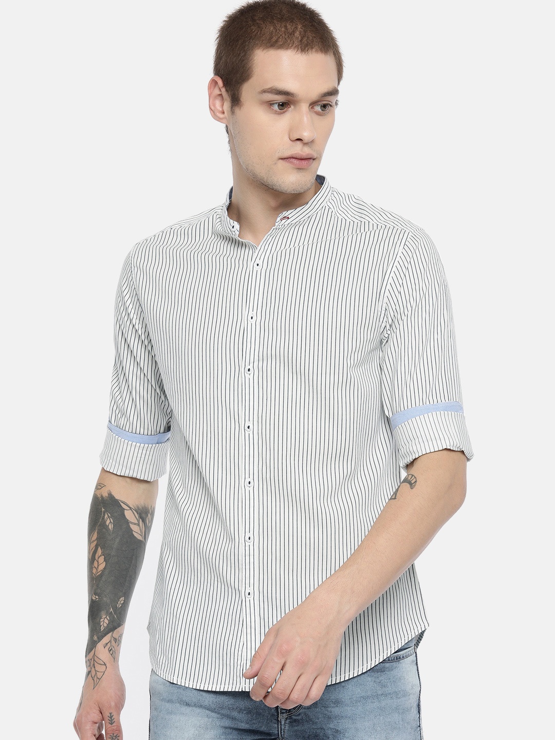 

SPYKAR Men White & Grey Slim Fit Striped Casual Shirt