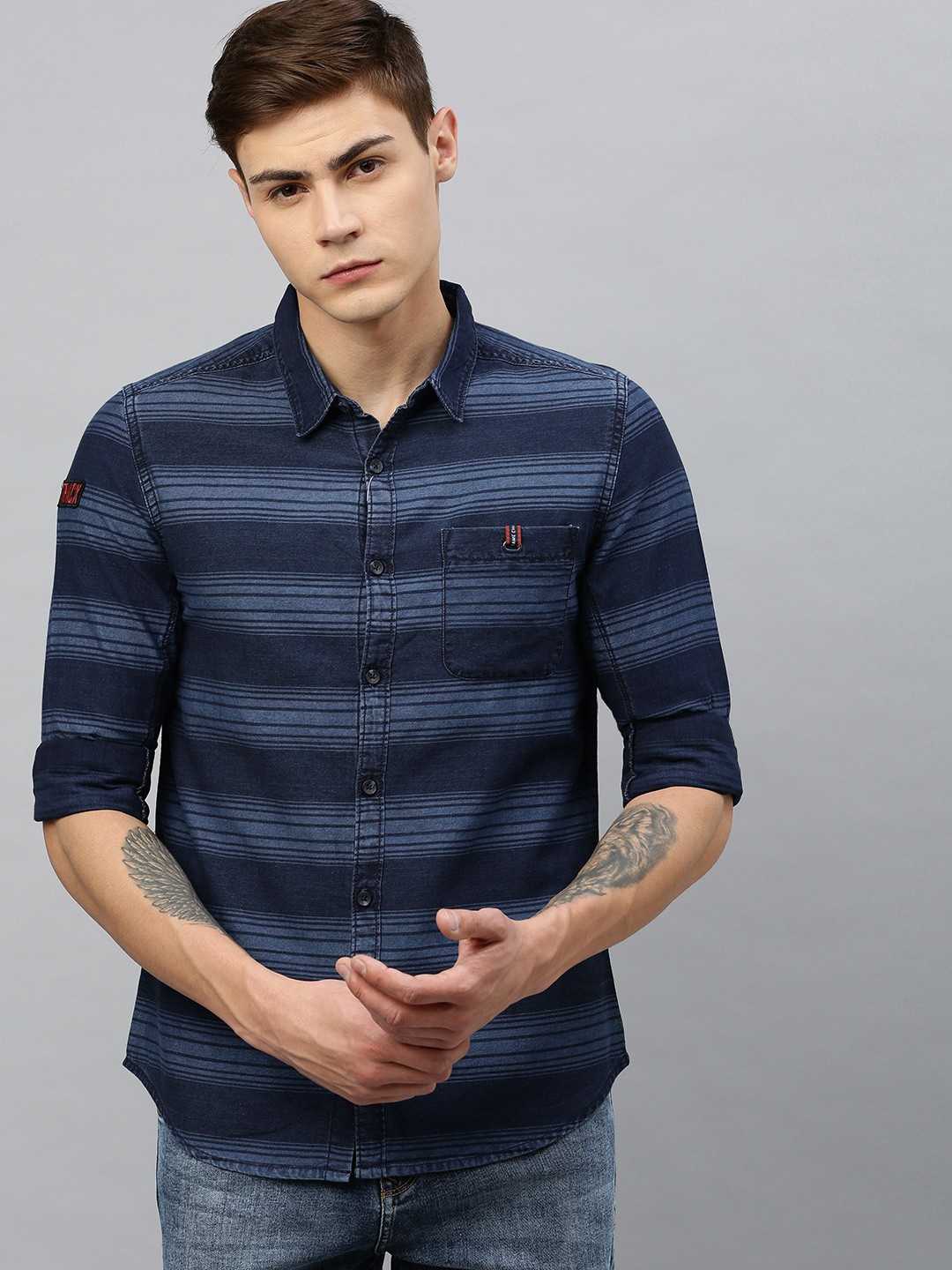 

SPYKAR Men Blue Slim Fit Striped Casual Shirt