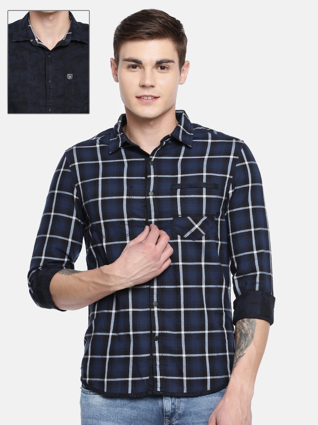 

SPYKAR Men Navy Blue & White Slim Fit Checked Reversible Casual Shirt