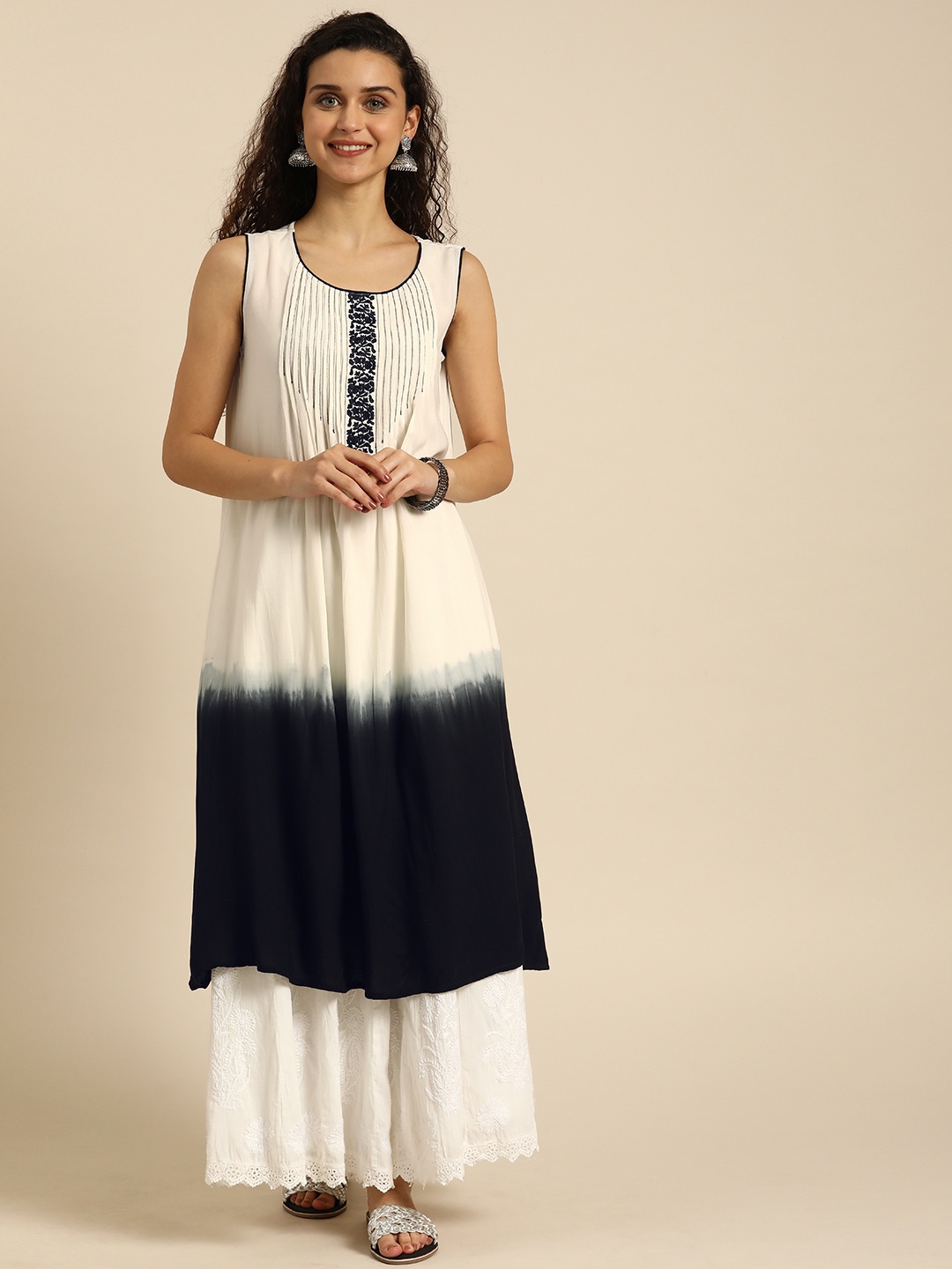 

IMARA Women Off-White & Black Dyed Straight Kurta