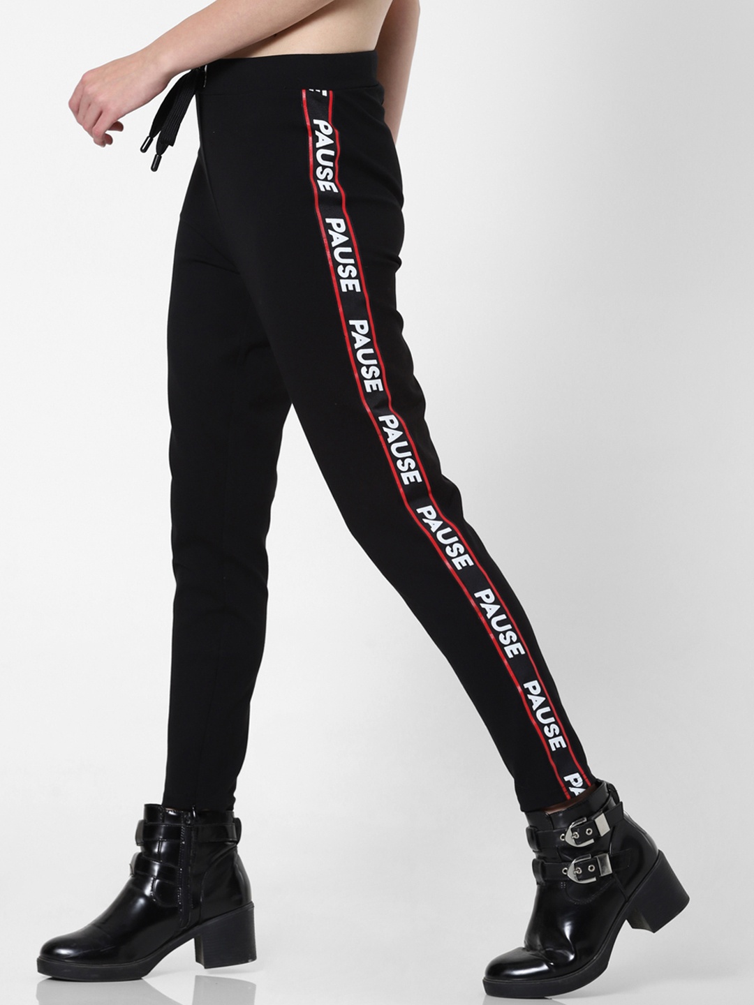 

ONLY Women Black Solid Treggings