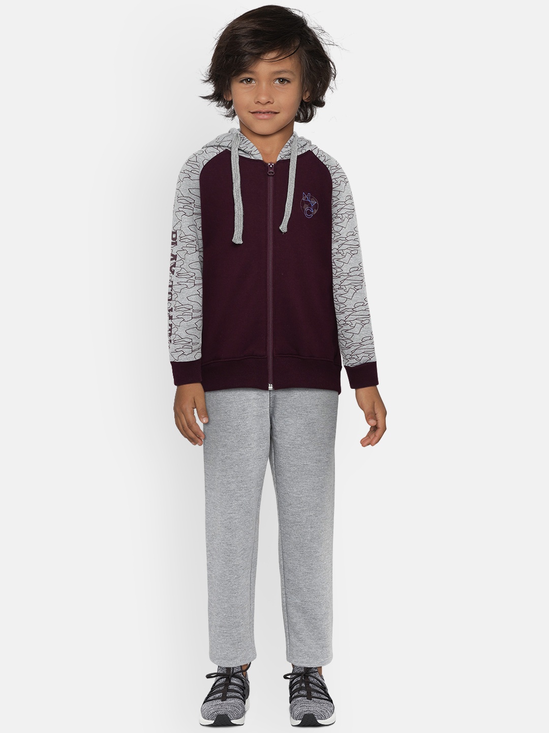 

Sweet Dreams Boys Burgundy & Grey Solid Tracksuit