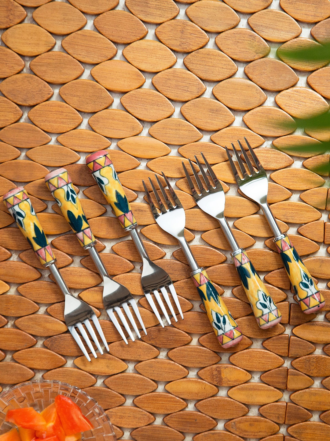 

ExclusiveLane 6 Pieces Silver-Toned Hand-Painted 'The Mughal Patti Forks
