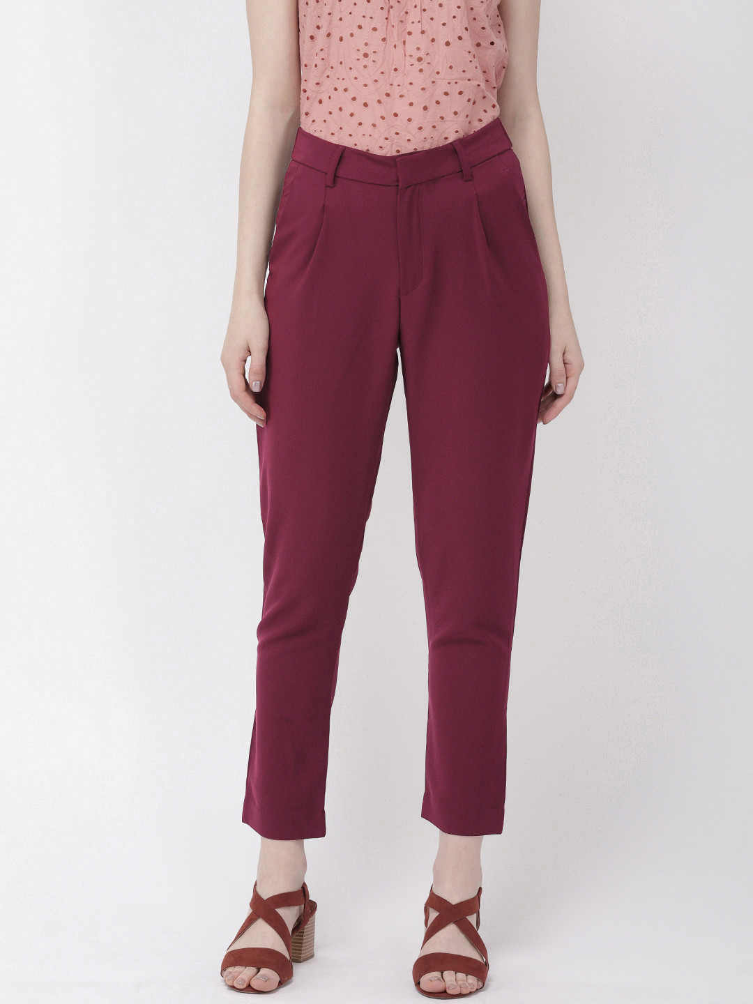 

Go Colors Women Maroon Solid Tapered Fit Wrinkle Resistant Cropped Trousers