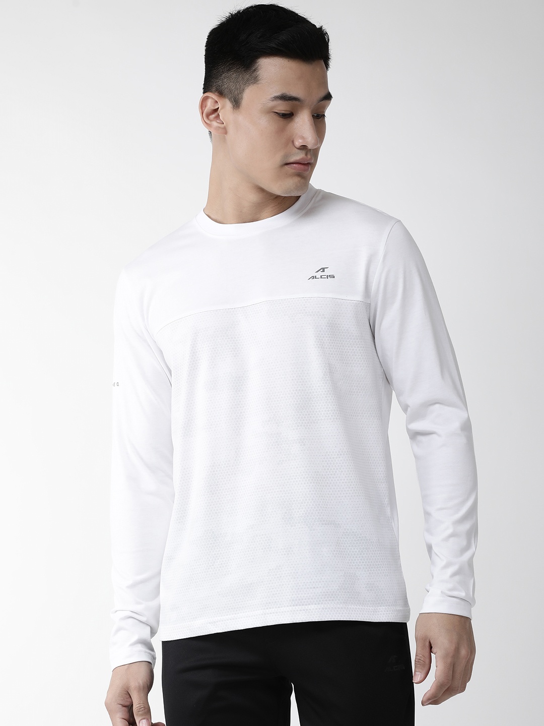 

Alcis Men White & Grey Printed Round Neck Outdoor T-shirt