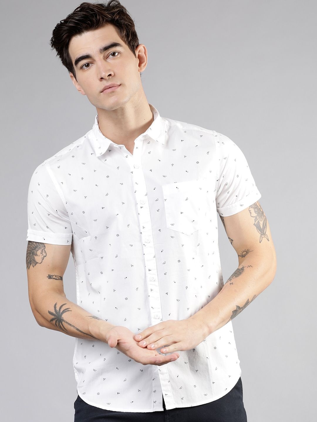 

HIGHLANDER Men White & Navy Blue Slim Fit Printed Casual Shirt
