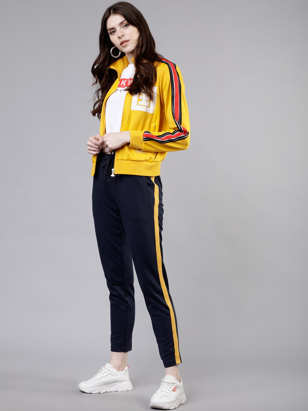 

Tokyo Talkies Women Navy Blue Solid Slim-Fit Trackpants