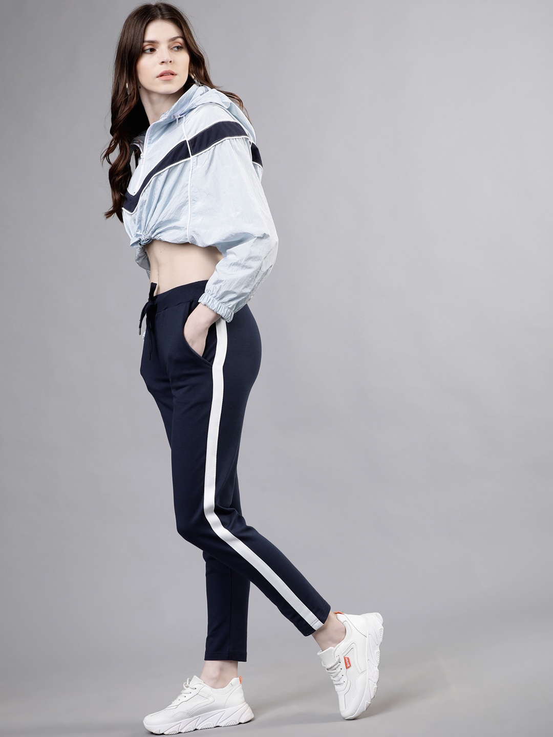 

Tokyo Talkies Women Navy Blue Solid Slim-Fit Trackpants