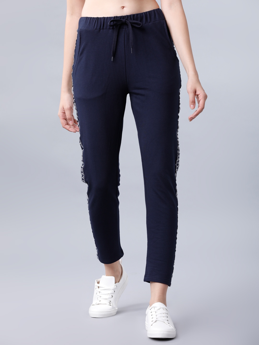 

Tokyo Talkies Women Navy Blue Solid Slim-Fit Trackpants