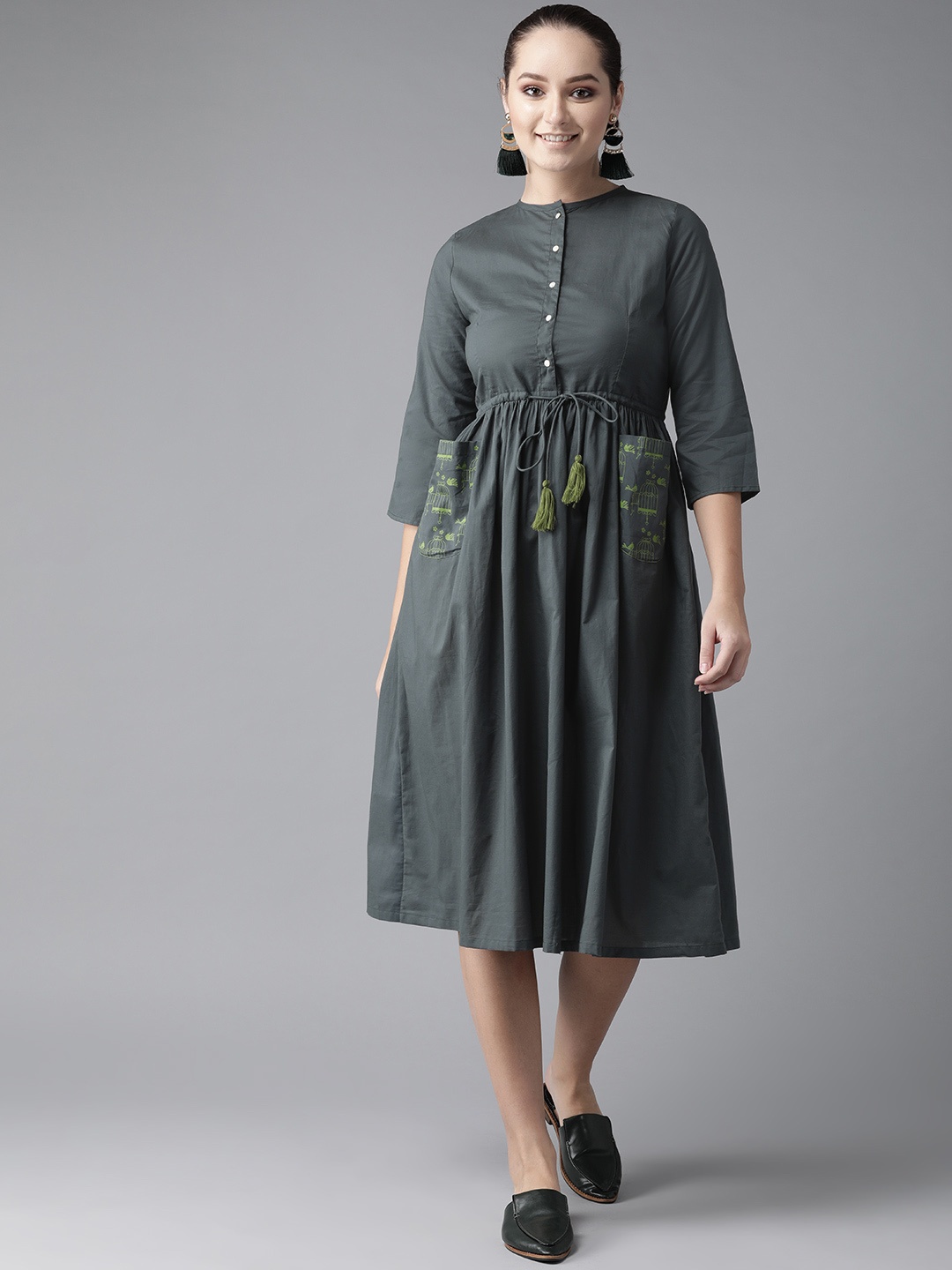 

Hubberholme Women Charcoal Grey Solid Midi A-Line Dress