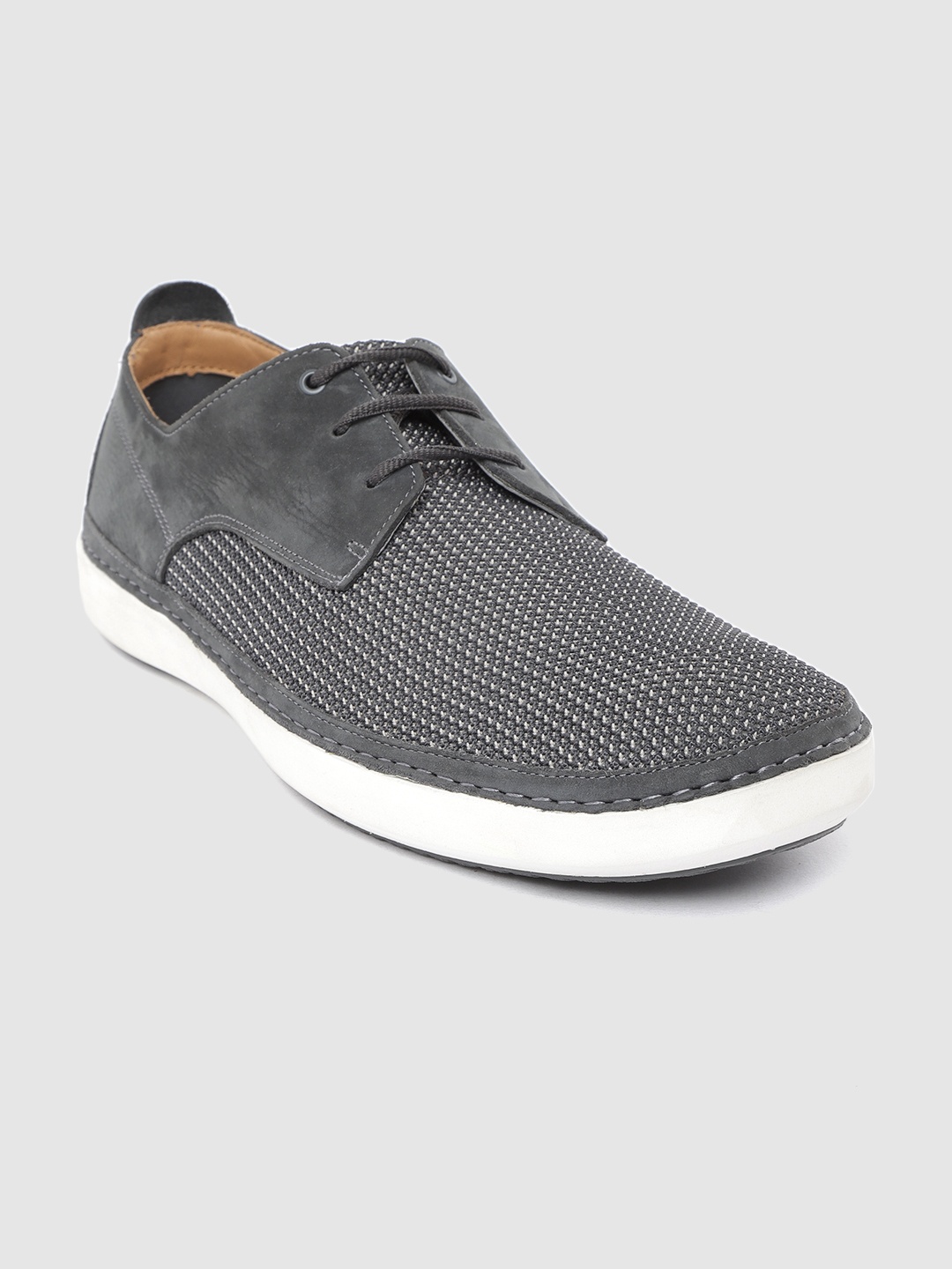 

Clarks Men Charcoal Grey Woven Design Sneakers