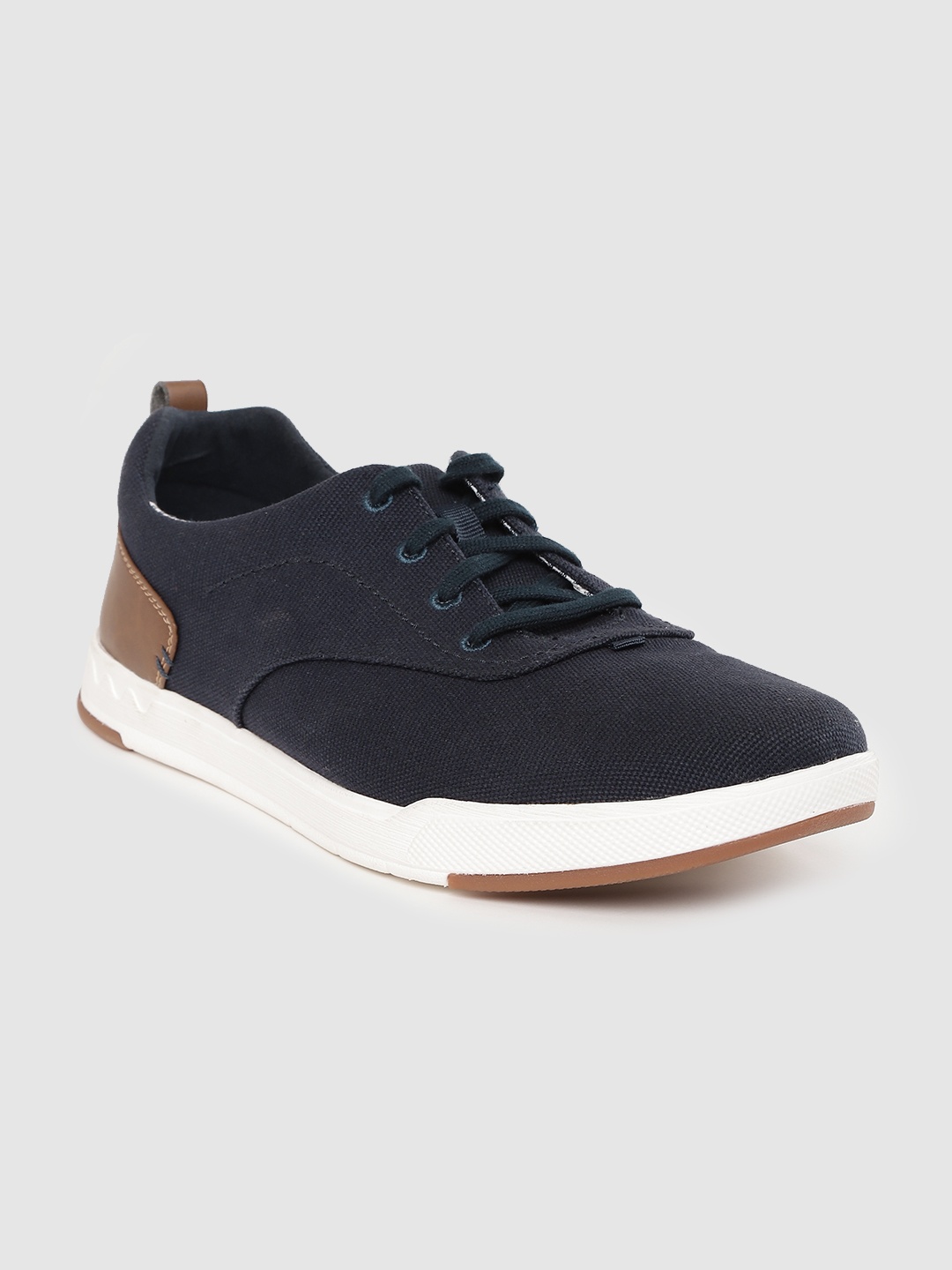 

Cloudsteppers by Clarks Men Navy Blue Sneakers