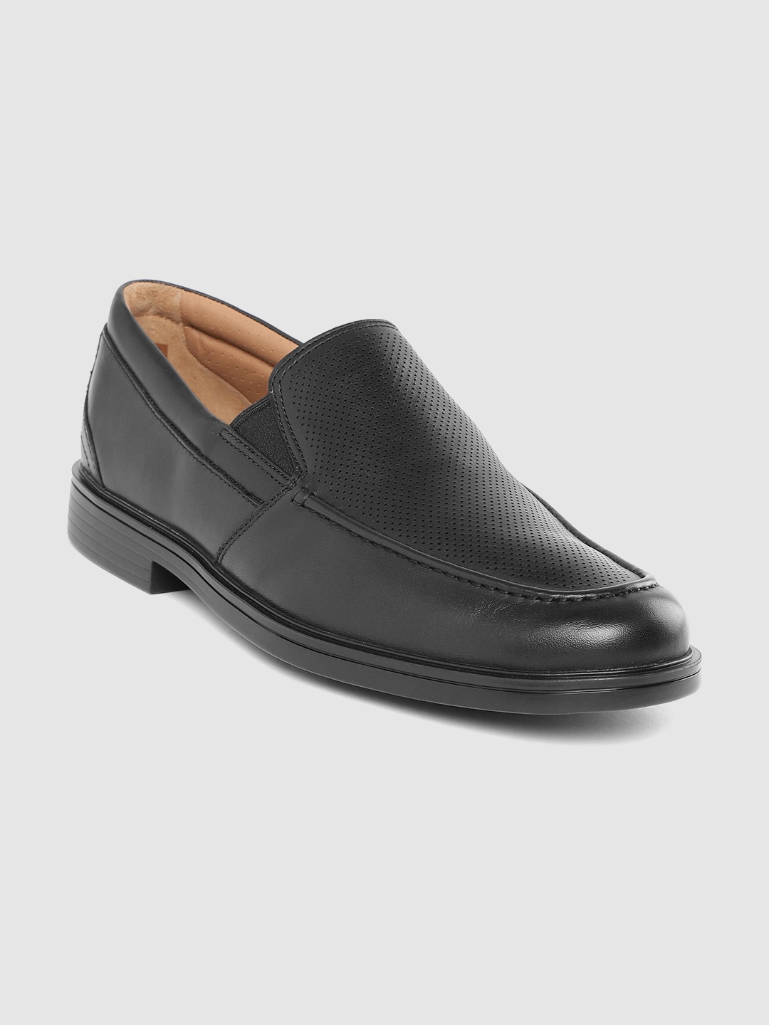 

Clarks Men Black Perforated Leather Formal Loafers