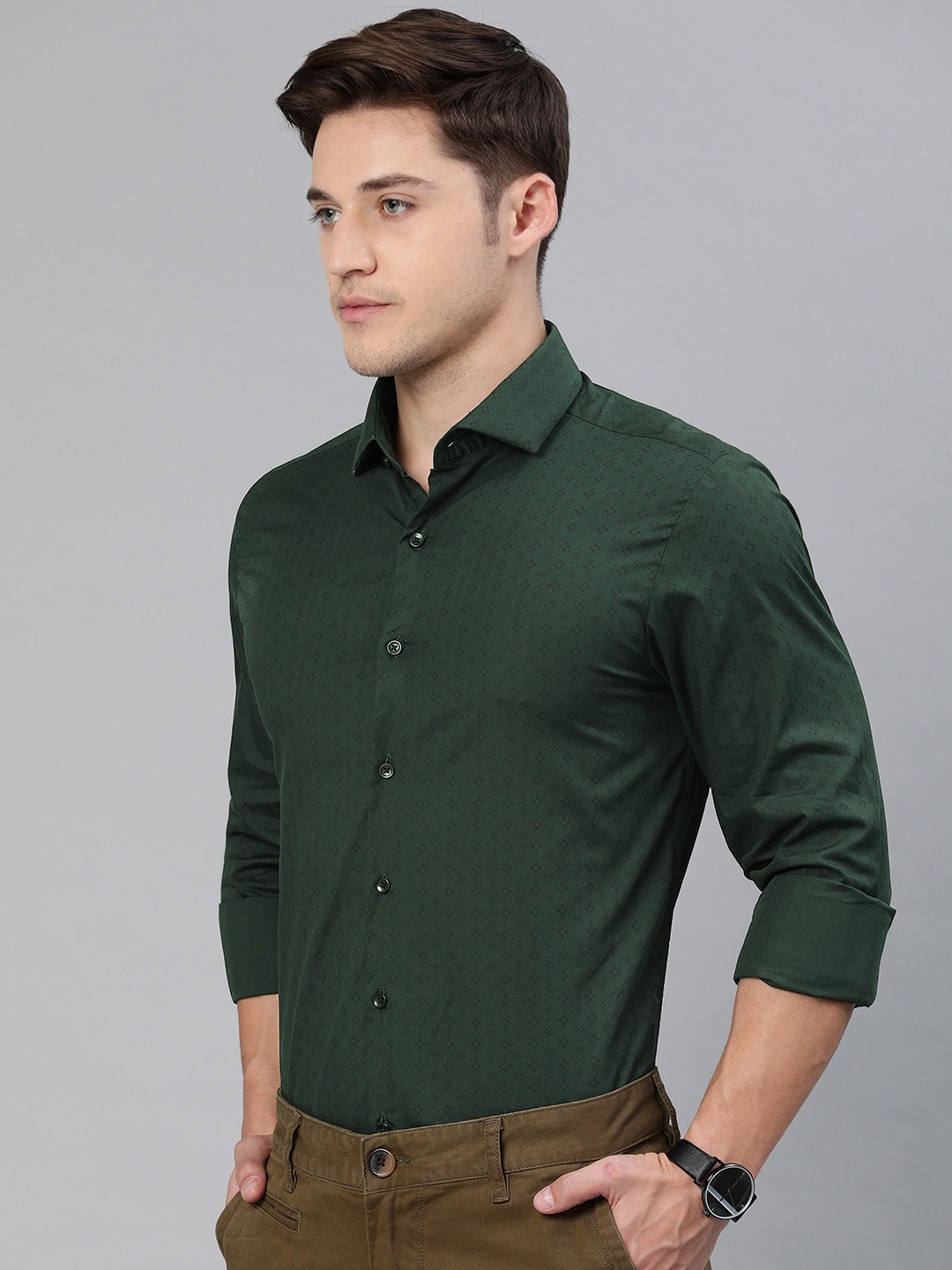 

IVOC Men Green & Black Slim Fit Printed Smart Formal Shirt