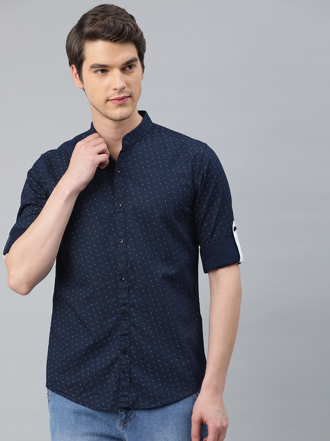 

IVOC Men Navy Blue & White Slim Fit Printed Casual Shirt