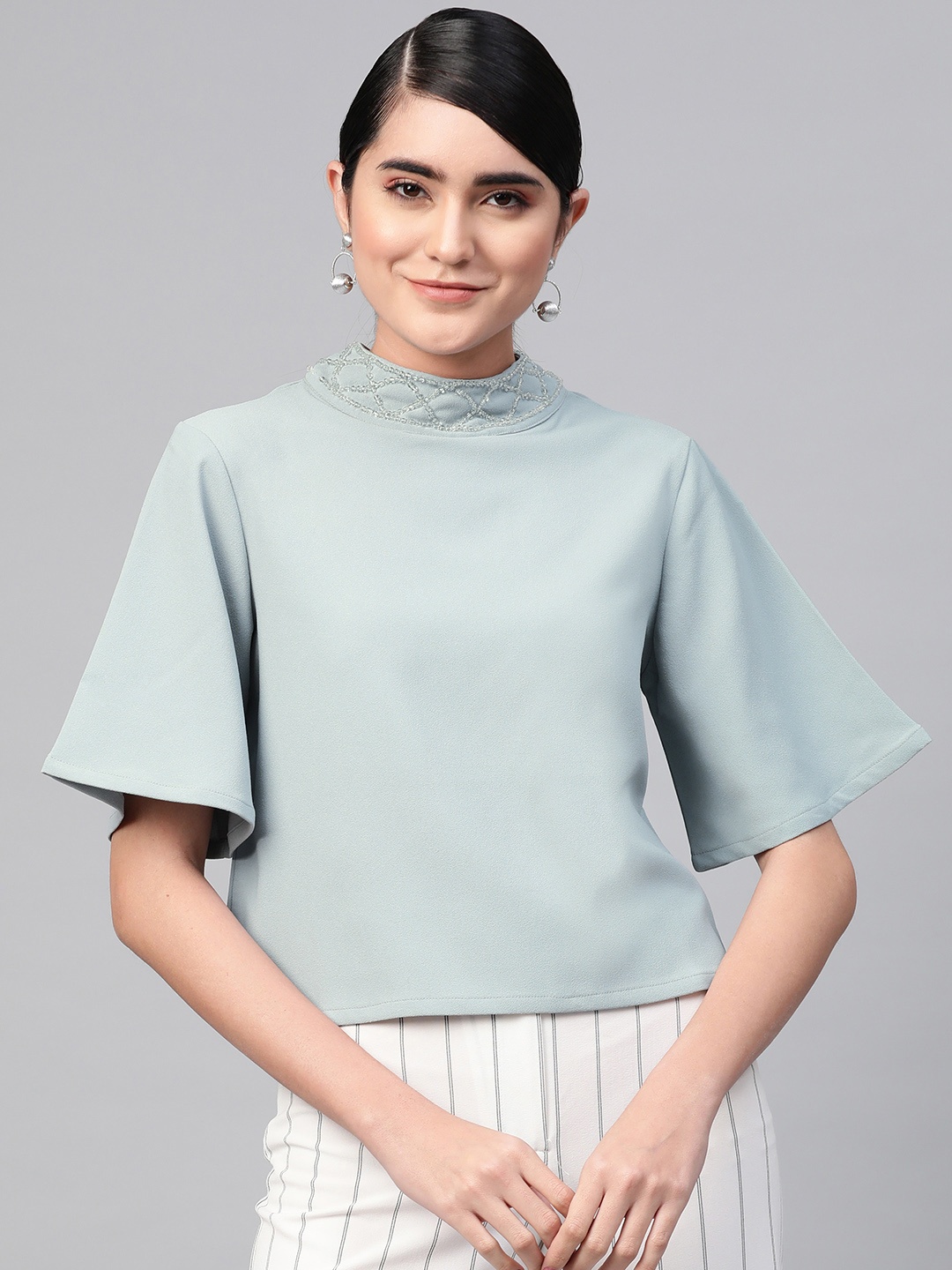 

RUNWAYIN Women Blue Solid Boxy Top