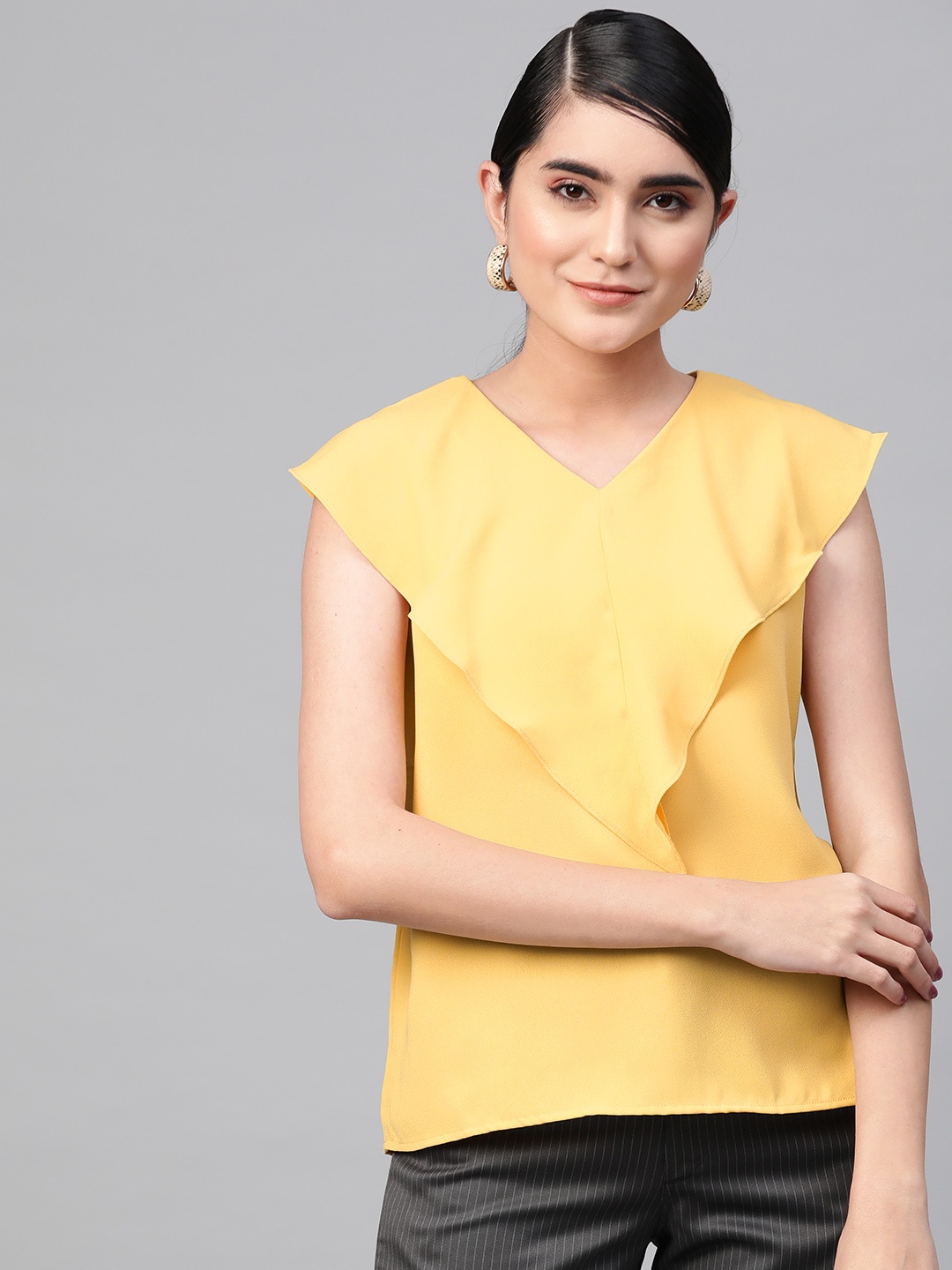 

RUNWAYIN Women Yellow Solid Top