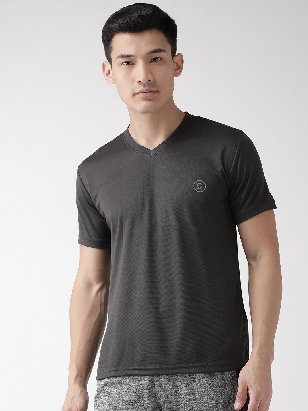 

Chkokko Men Charcoal Grey Solid V-Neck T-shirt