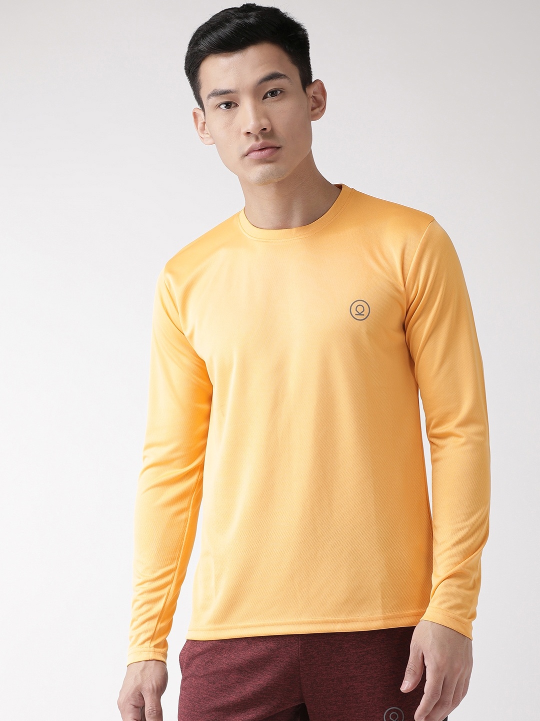 

CHKOKKO Men Yellow Solid Round Neck Gym T-shirt