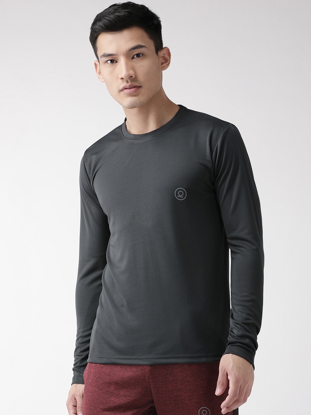 

CHKOKKO Men Charcoal Grey Solid Round Neck Yoga Gym T-shirt