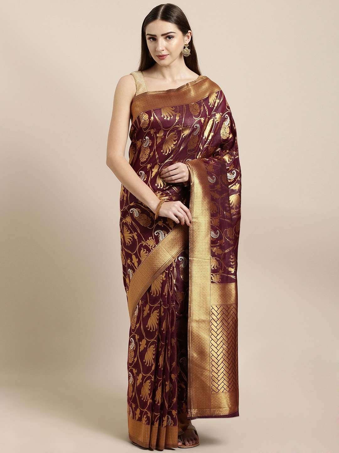 

Mitera Burgundy & Gold-Toned Silk Blend Woven Design Kanjeevaram Saree