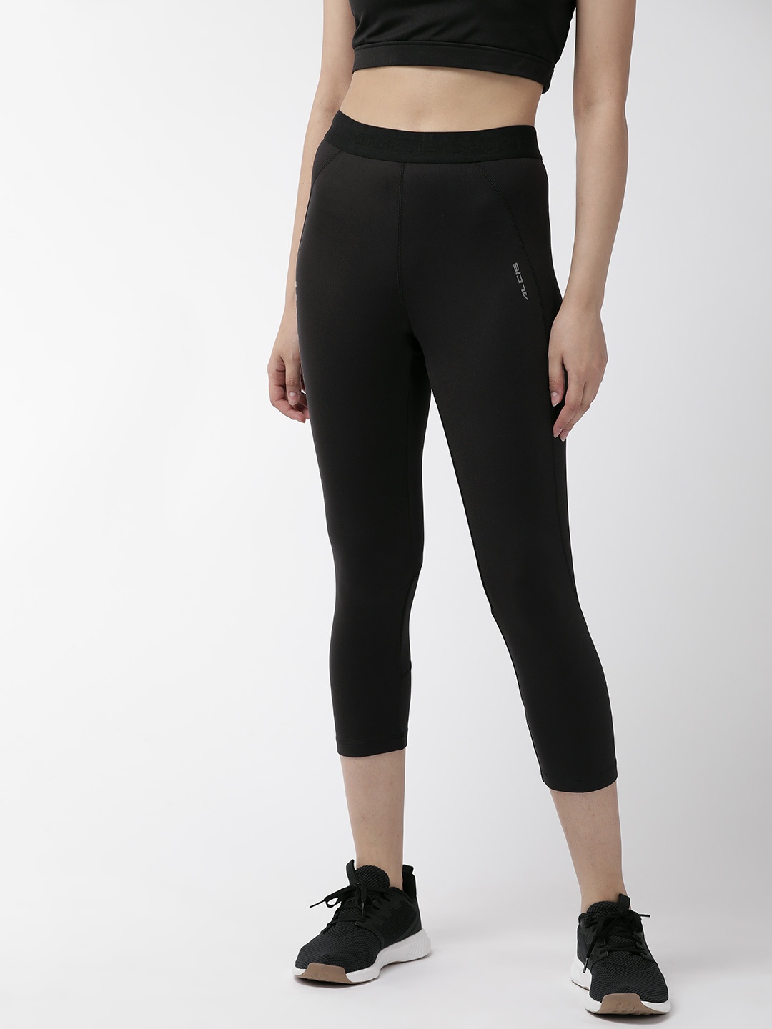 

Alcis Women Black Solid Cropped Tights