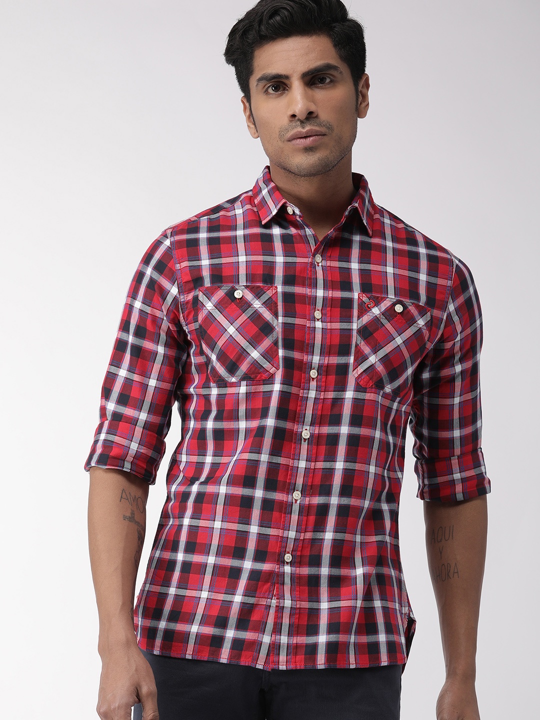 

Denizen From Levis Men Red & White Regular Fit Checked Casual Shirt