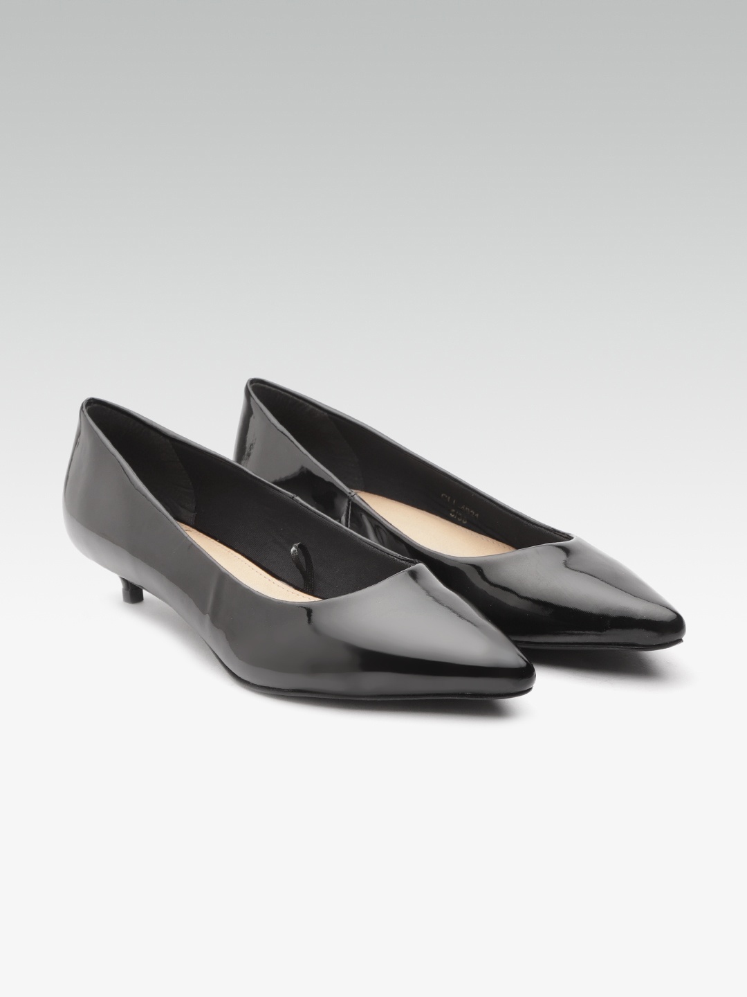 

Carlton London Women Black Solid Pumps