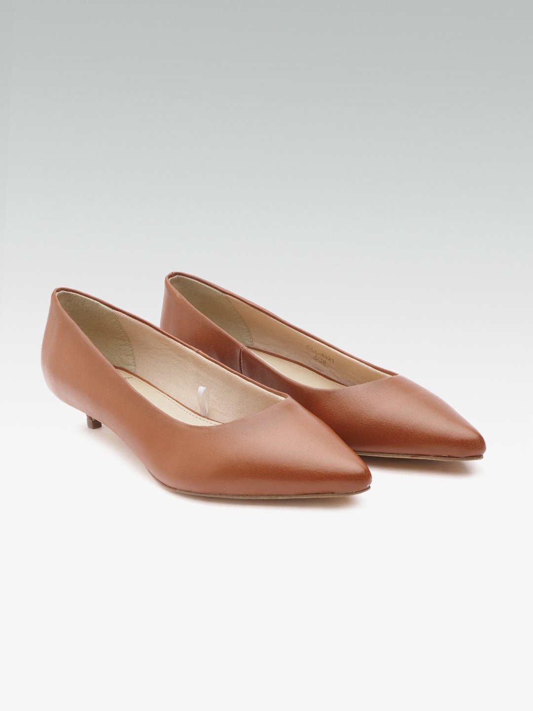 

Carlton London Women Tan Brown Solid Pumps