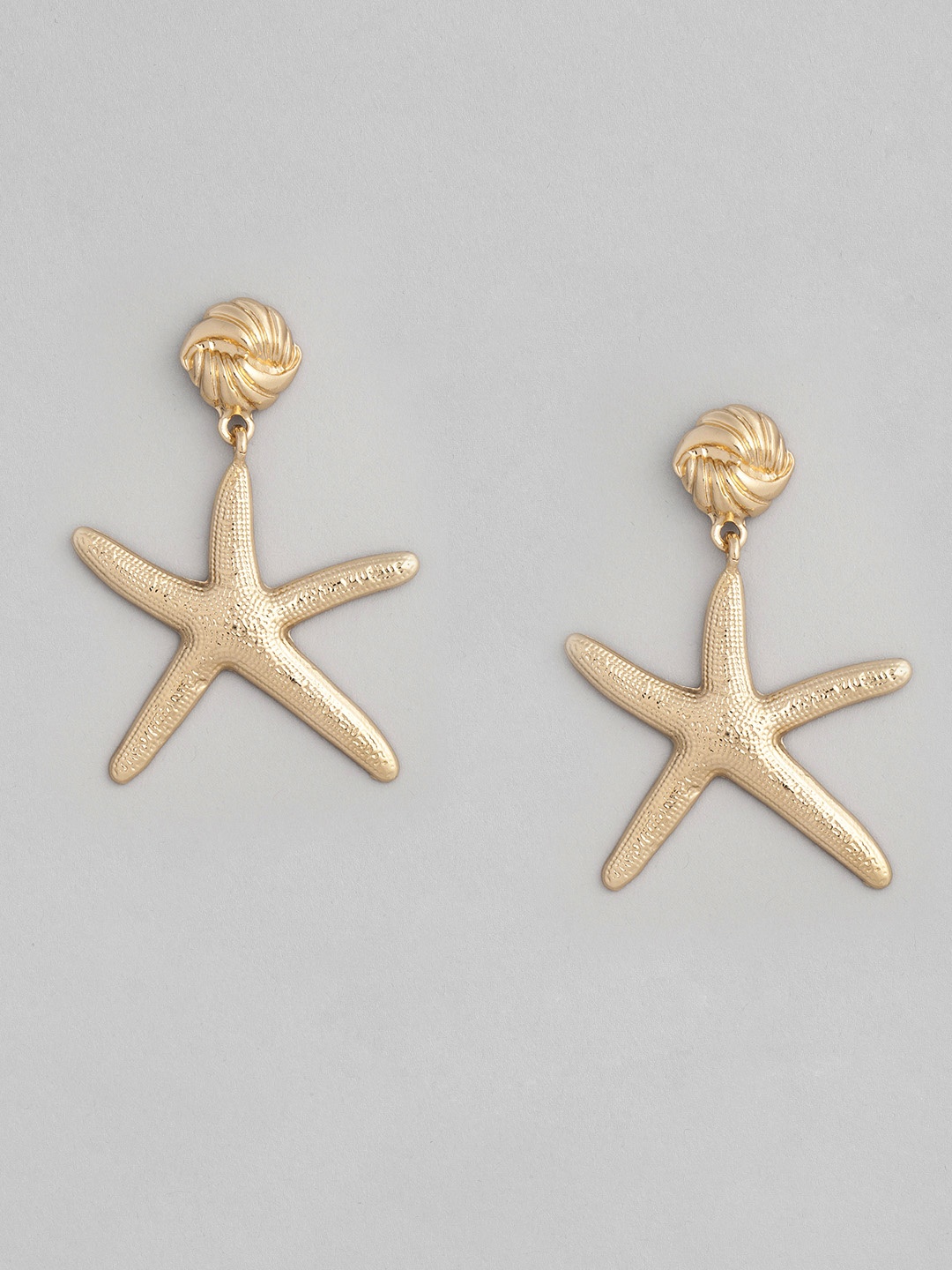 

justpeachy Gold-Plated Star Shaped Drop Earrings