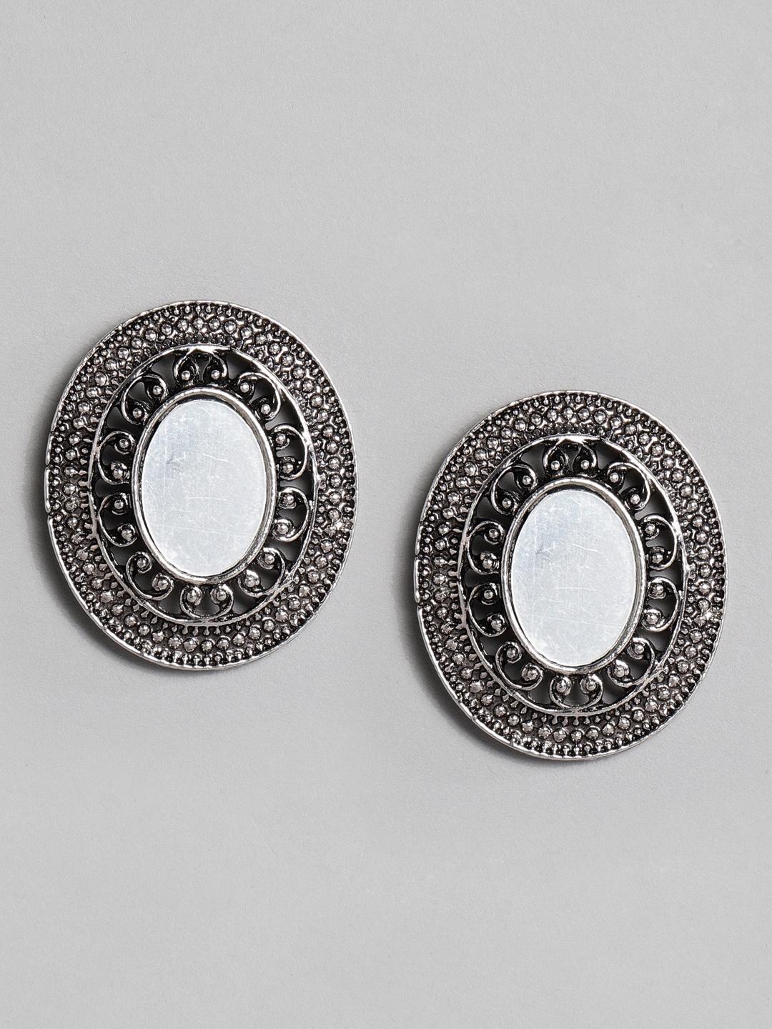 

justpeachy Silver-Toned Spherical Studs